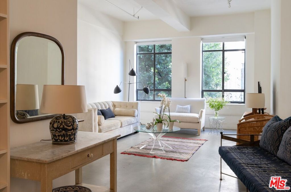 849 S Broadway 202, Los Angeles, CA 90014 — photo 1