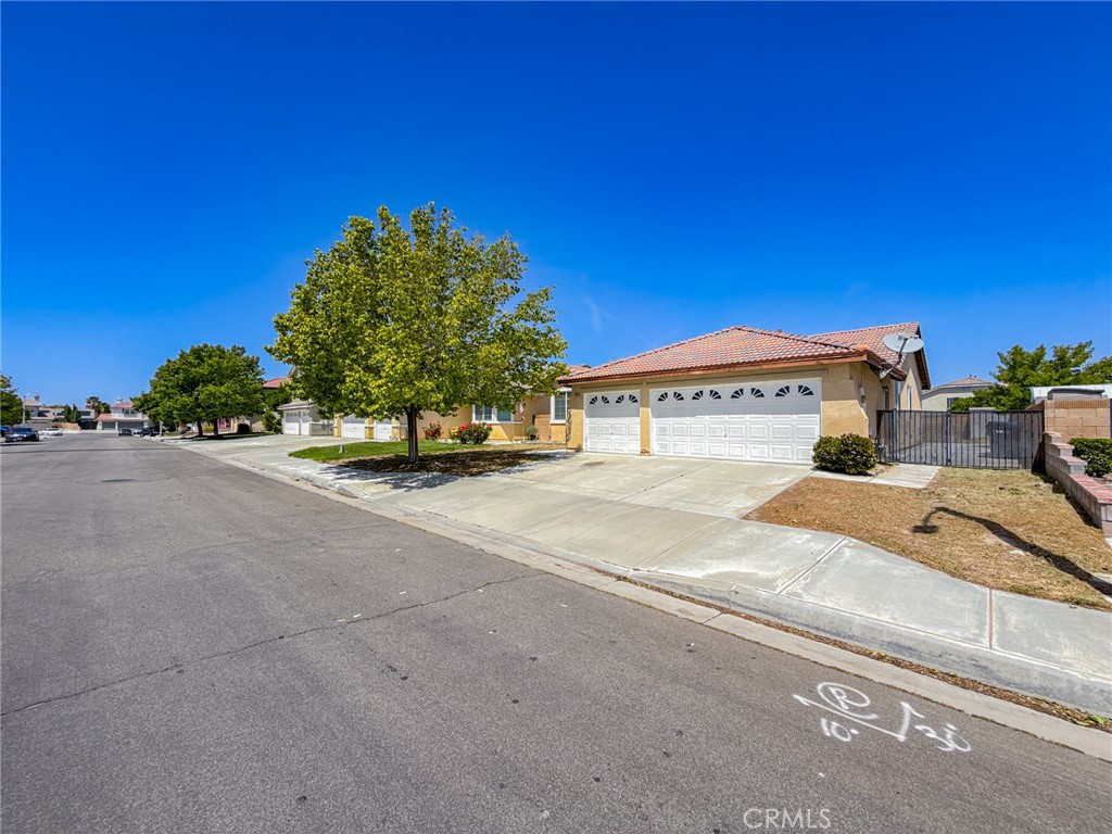 4557 W Avenue J5, Lancaster, CA 93536 — photo 1