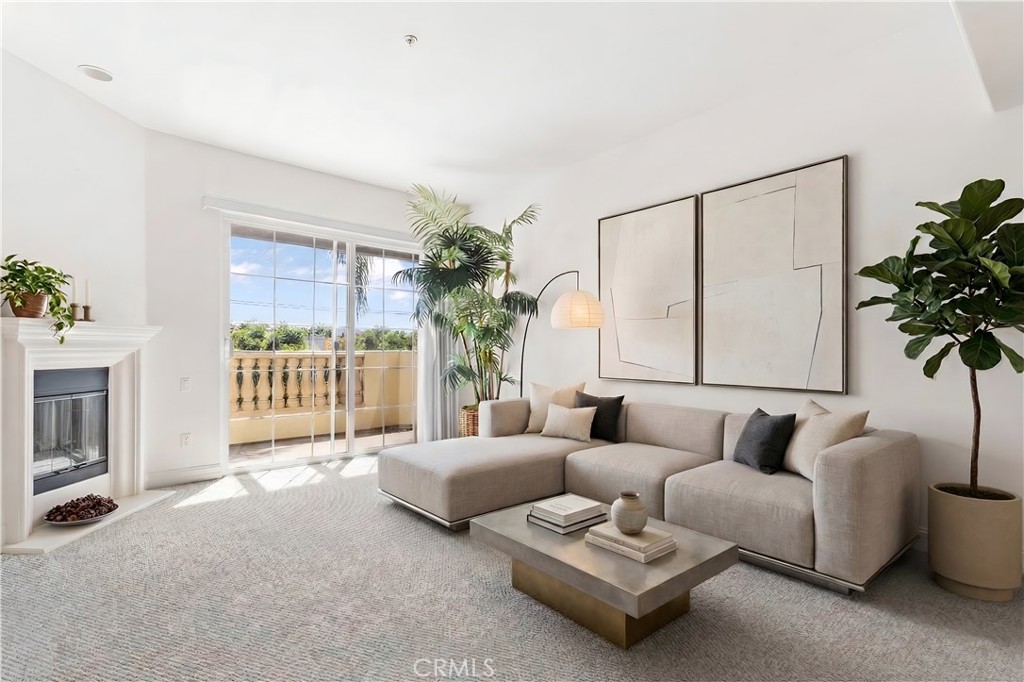 14343 Burbank Boulevard 301, Sherman Oaks, CA 91401 — photo 1
