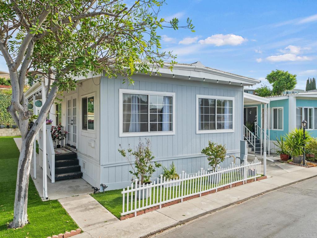 4820 1/2 Old Cliffs Rd San Diego, CA 92120