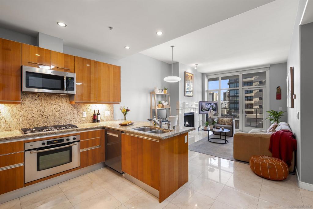 550 Front St 302, San Diego, CA 92101 — photo 1