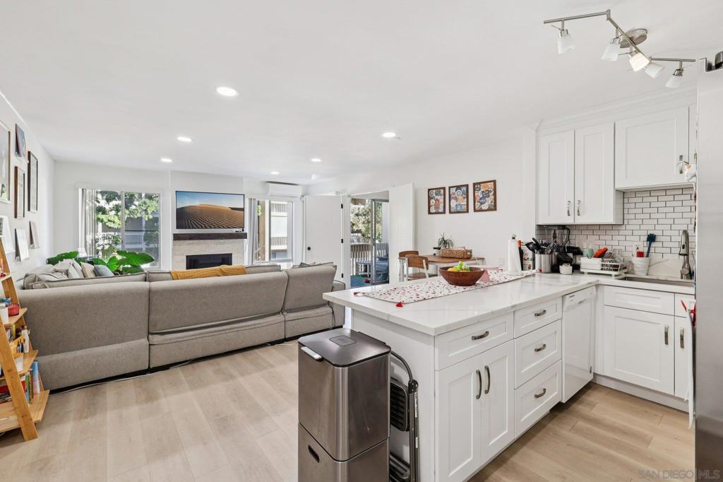 4600 Lamont St 204, San Diego, CA 92109 — photo 1