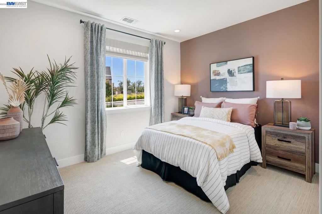 1306 Parkcrest Circle, Manteca, CA 95336 — photo 1