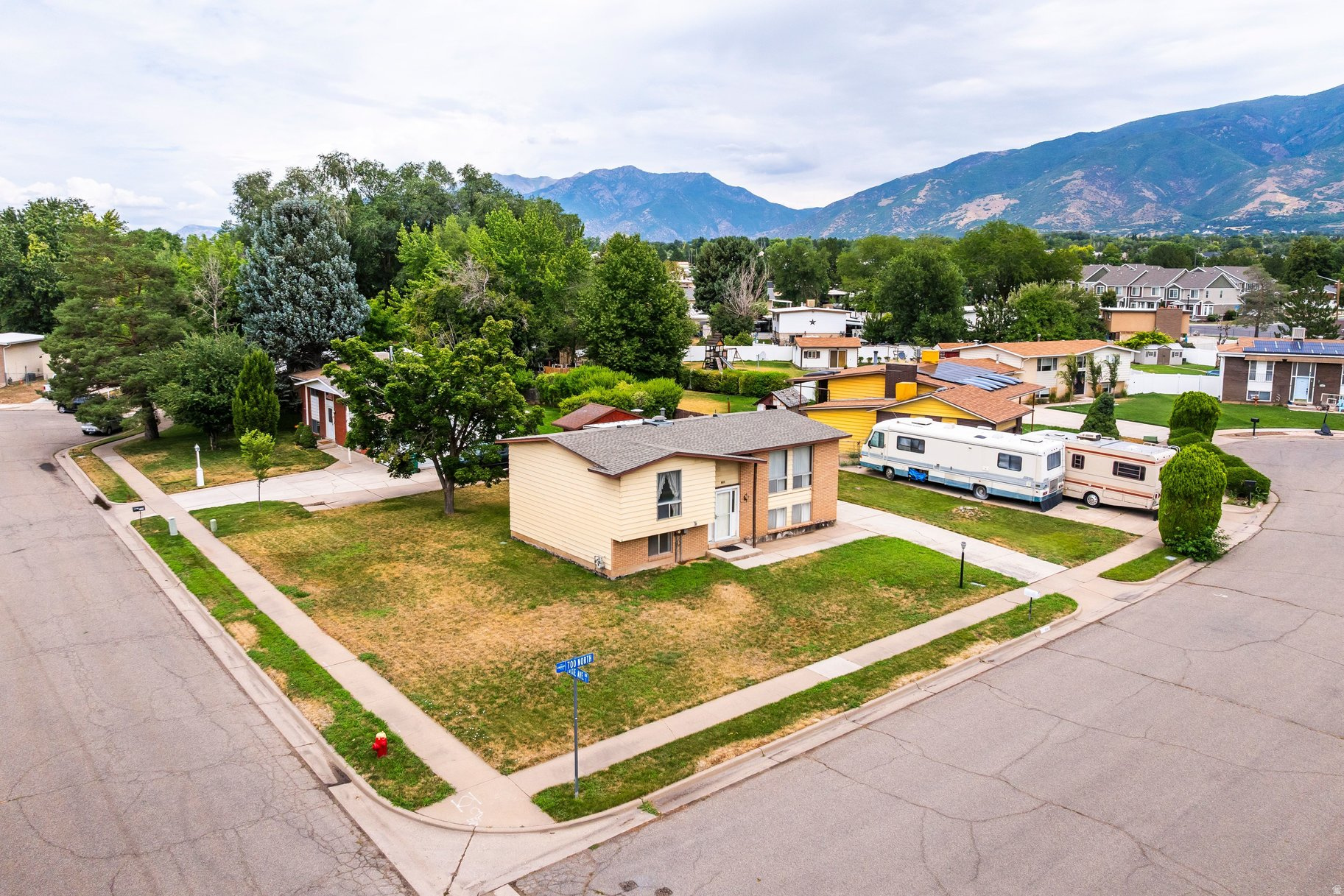801 E 700 N, Layton, UT 84041 — photo 1