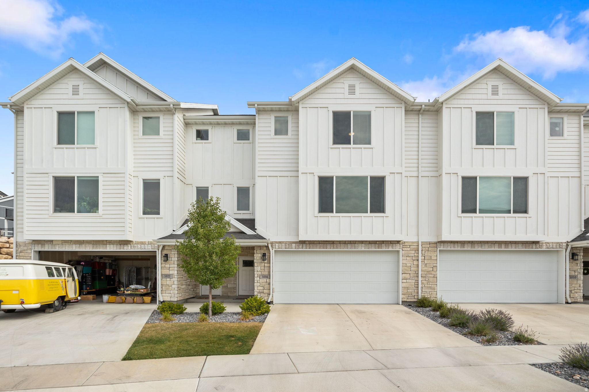 1016 W SHADOW LN, Lehi, UT 84048 — photo 1