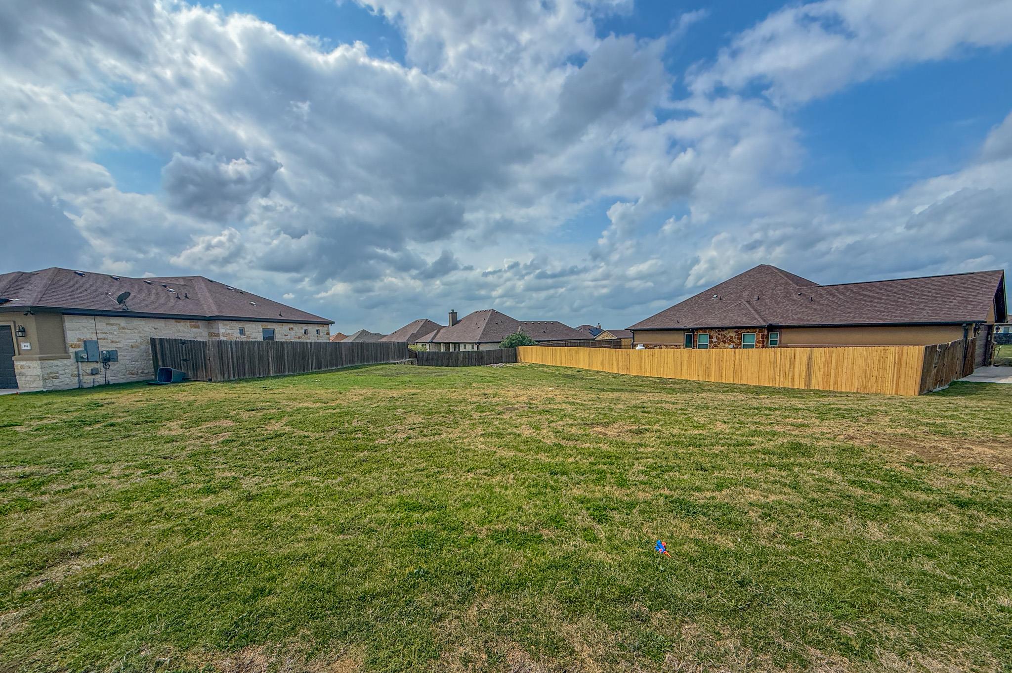 169 Greg, Jarrell, TX 76537 — photo 1