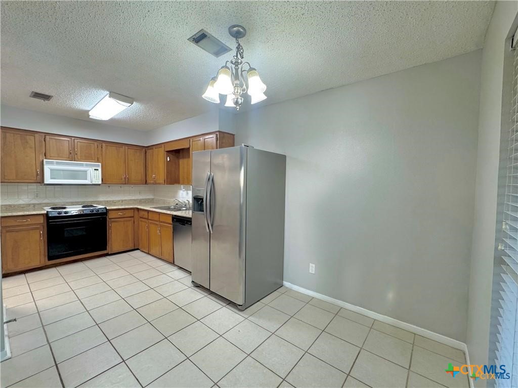 717 Royal, Salado, TX 76571 — photo 1