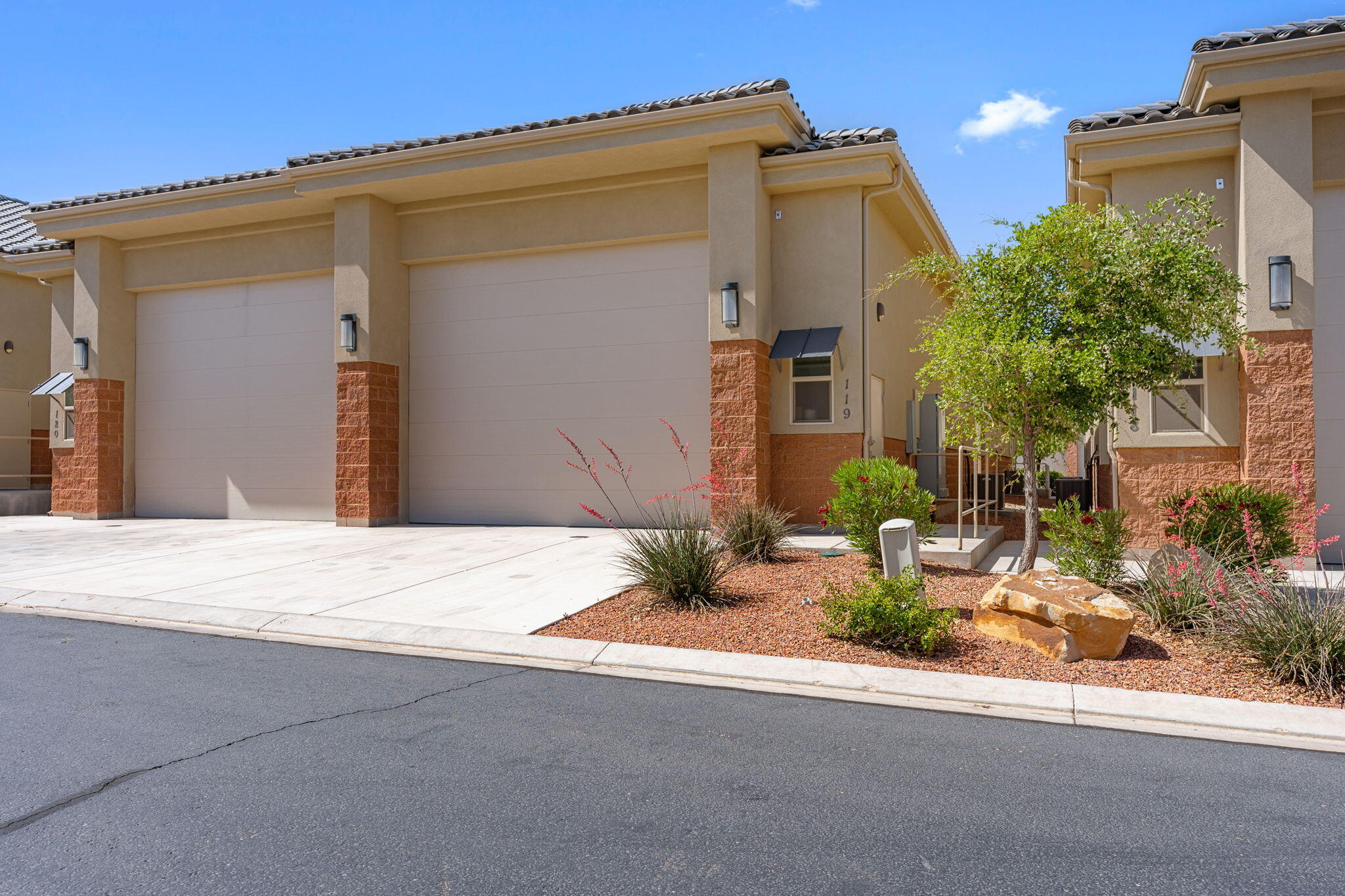 1155 S Hobby Hut Way, St George, UT 84790 — photo 1