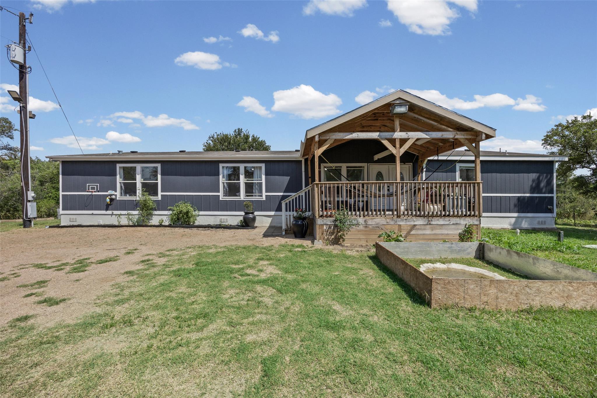 685 Thousand Oaks, Cedar Creek, TX 78612 — photo 1