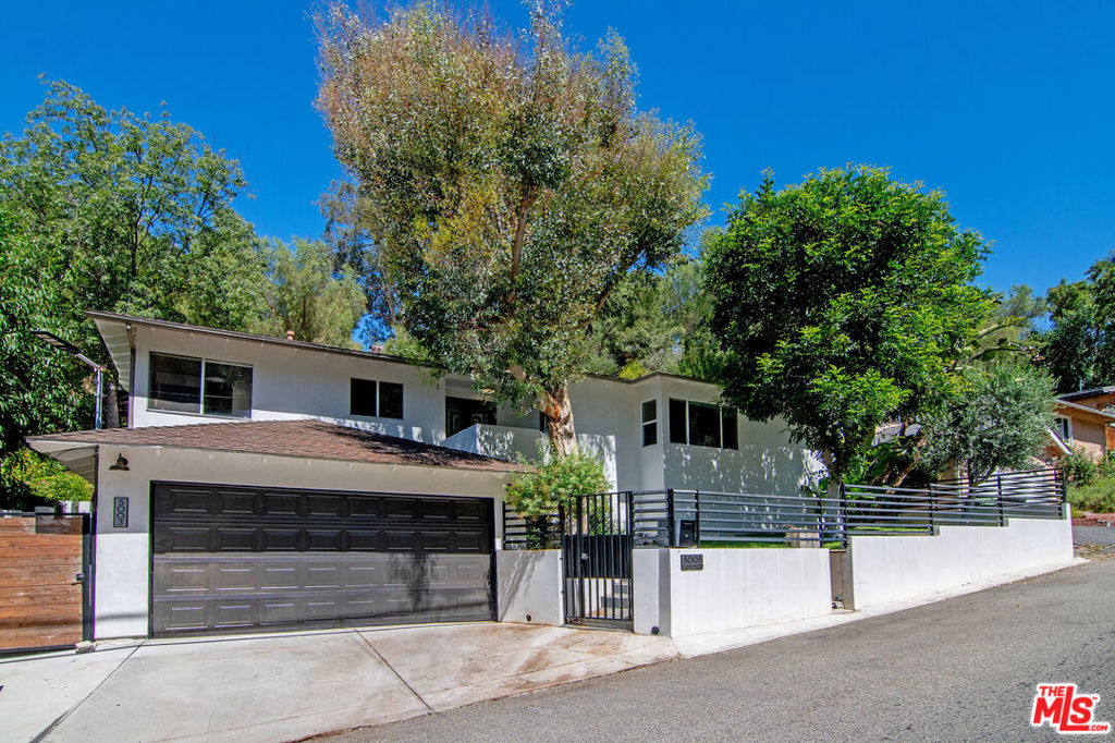 5005 Calderon Road, Los Angeles, CA 91364 — photo 1