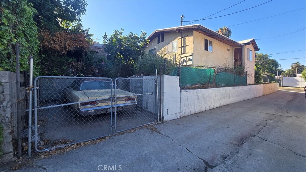 2118 Scott, Los Angeles, CA 90026 — photo 1