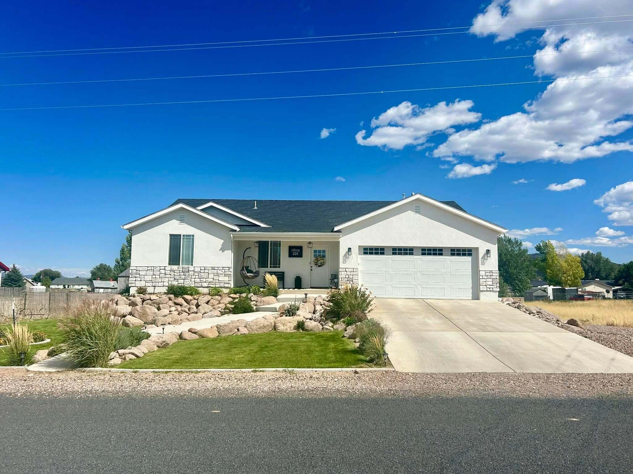 231 S 400 E, Enterprise, UT 84725 — photo 1