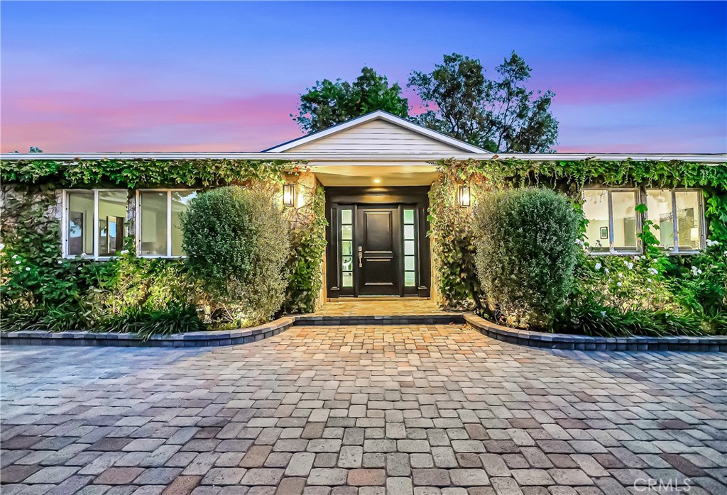 22535 Waterbury, Woodland Hills, CA 91364 — photo 1