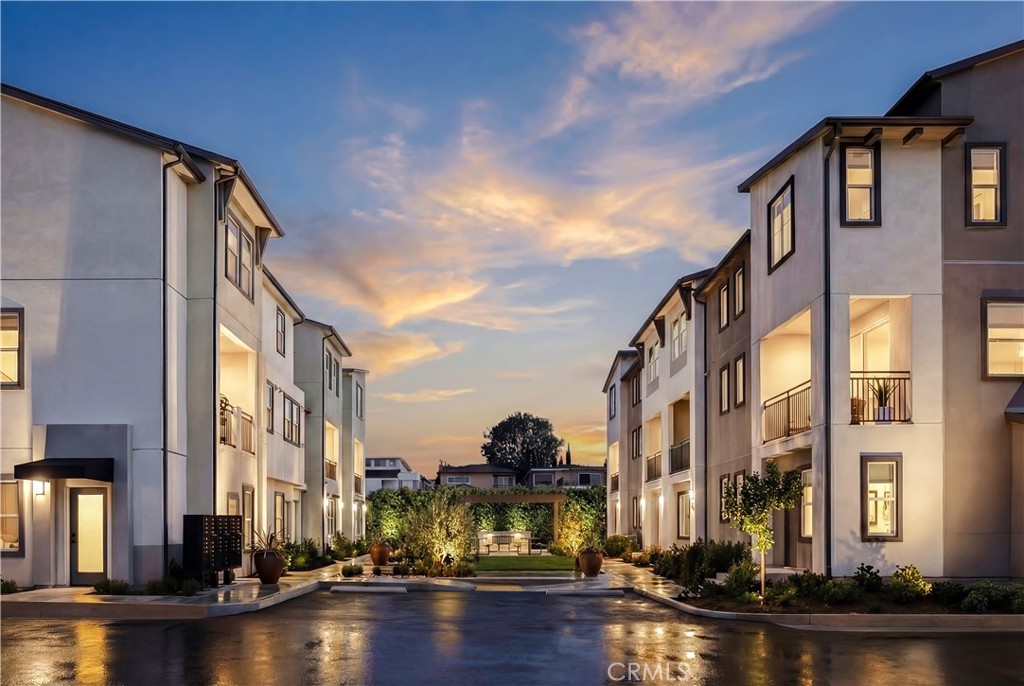 12719 Azure Way 24, Hawthorne, CA 90250 — photo 1