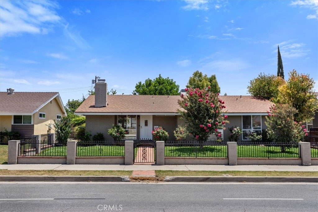 7942 De Soto Avenue, Canoga Park, CA 91304 — photo 1