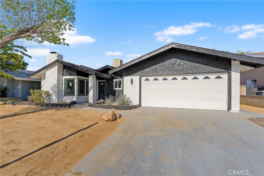 44934 Hanstead, Lancaster, CA 93535 — photo 1