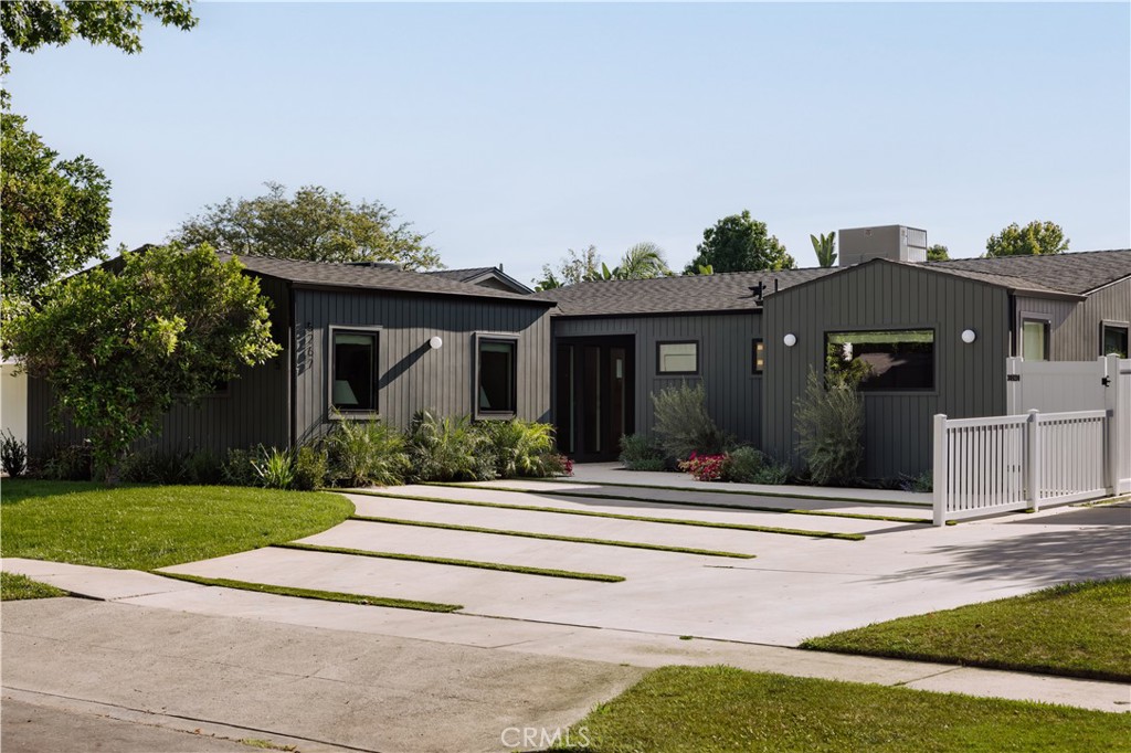 5267 Ventura Canyon Avenue, Sherman Oaks, CA 91401 — photo 1
