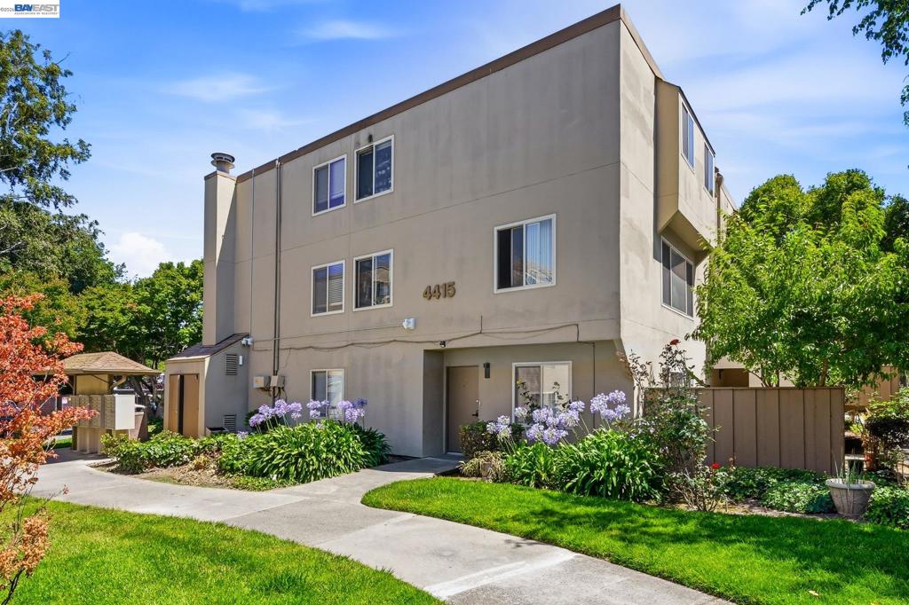 4415 Norwalk Dr 3, San Jose, CA 95129 — photo 1