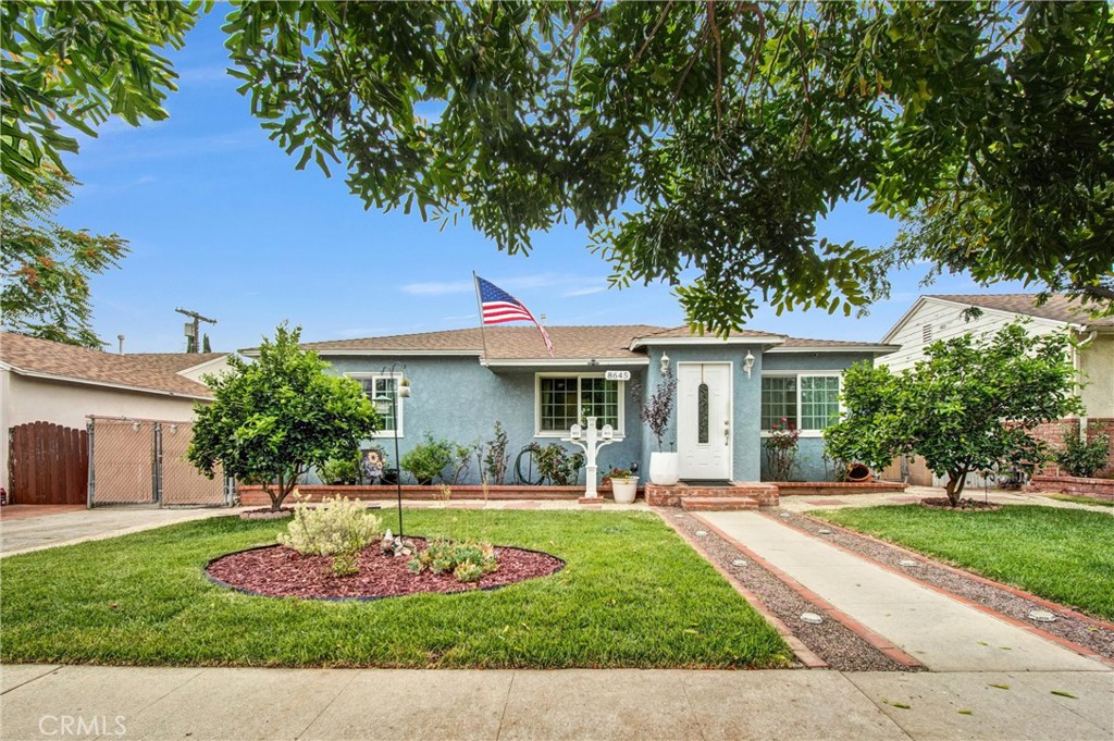 8645 Wakefield, Panorama City, CA 91402 — photo 1