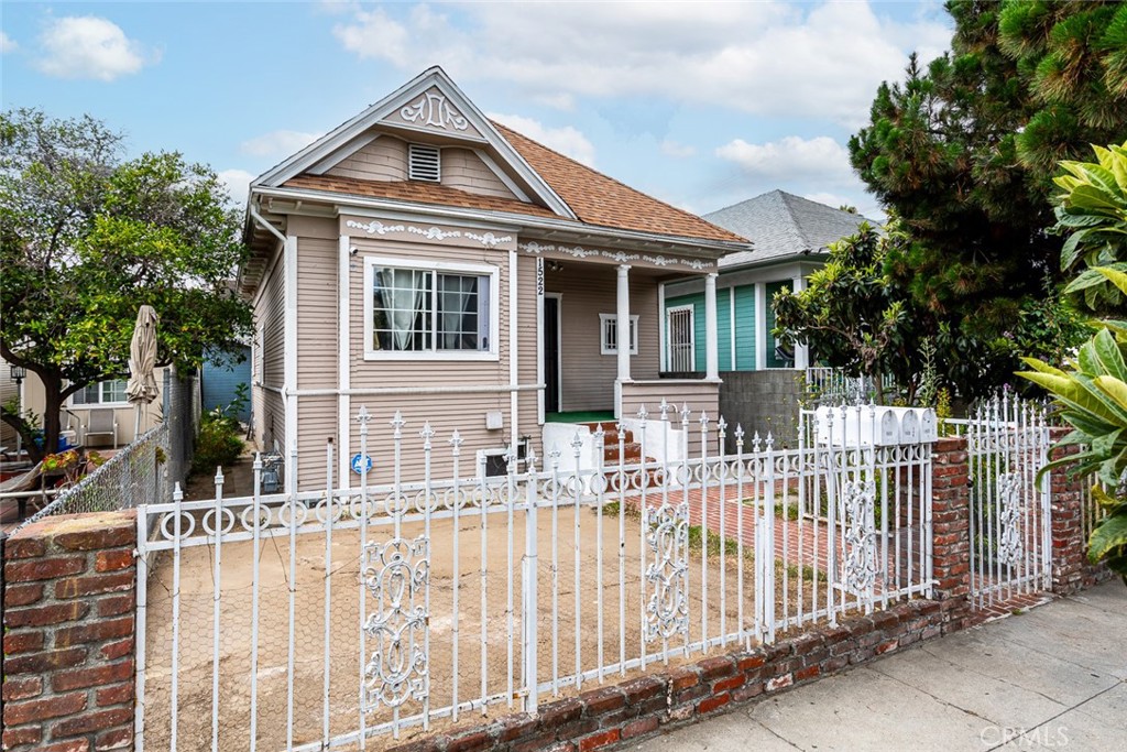 1522 W 29th, Los Angeles, CA 90007 — photo 1