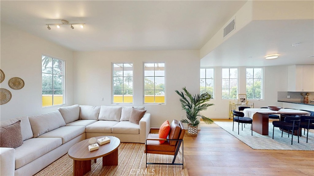 1878 E Walnut Street 319, Pasadena, CA 91107 — photo 1