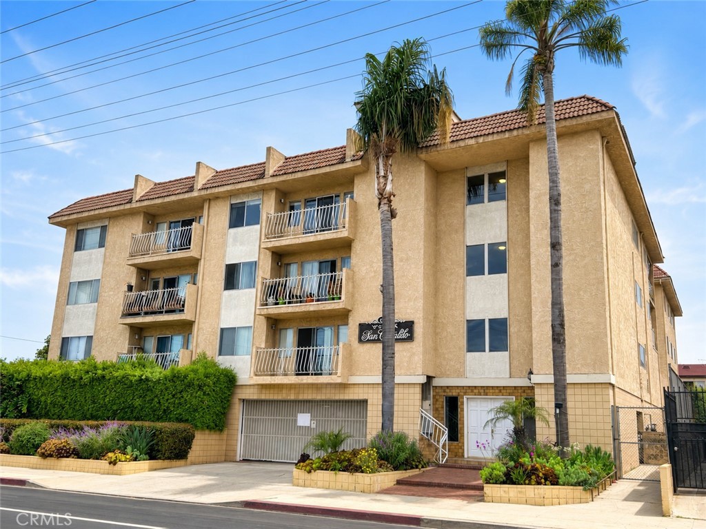 1311 S Grand Avenue 18, San Pedro, CA 90731 — photo 1