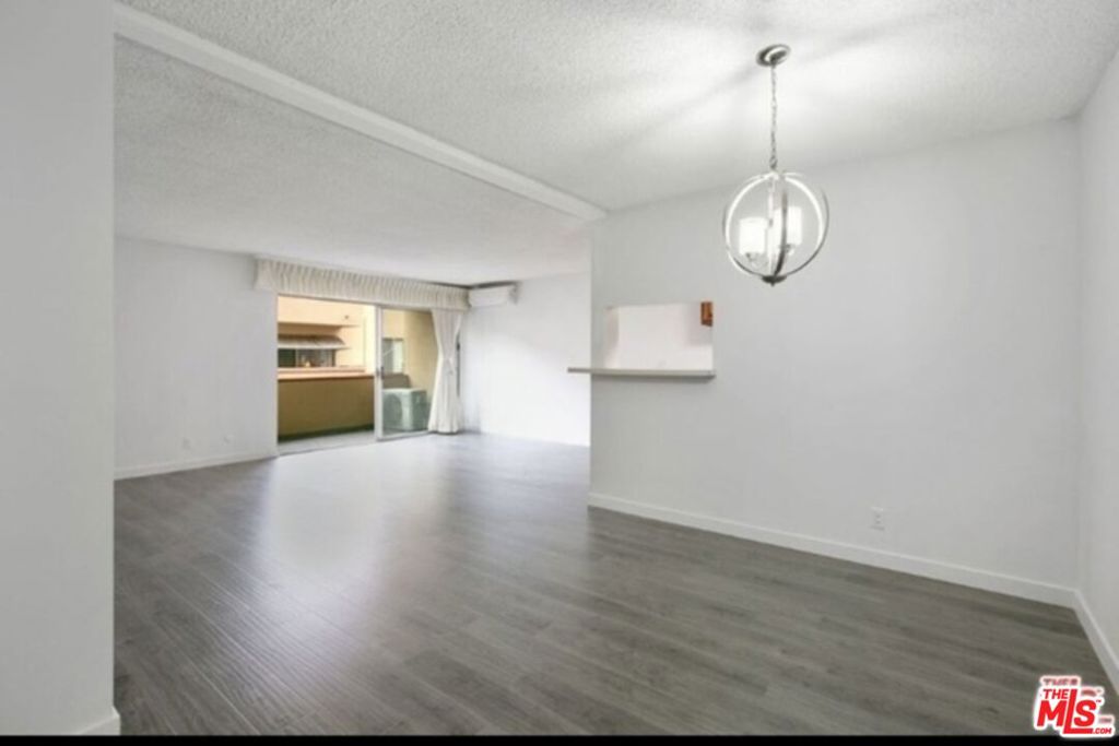 855 Victor Avenue 210, Inglewood, CA 90302 — photo 1