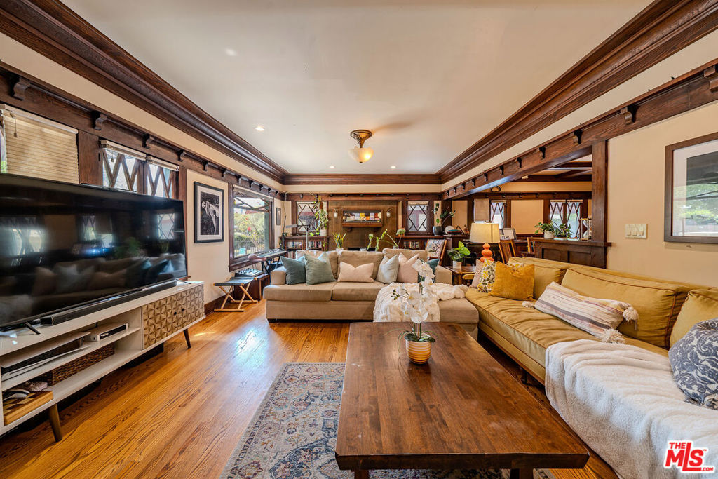 163 S Kingsley Drive, Los Angeles, CA 90004 — photo 1