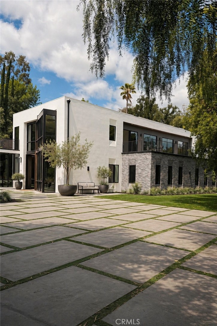 4653 Vanalden Avenue, Tarzana, CA 91356 — photo 1
