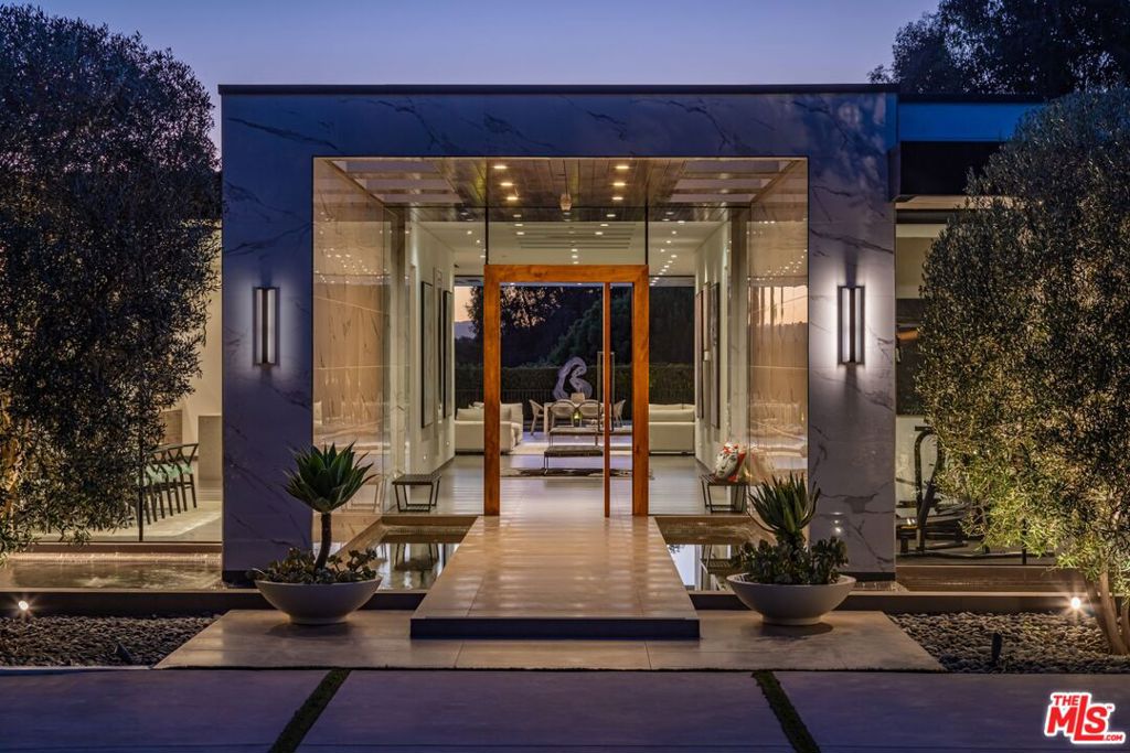 2002 LOMA VISTA Drive, Beverly Hills, CA 90210 — photo 1