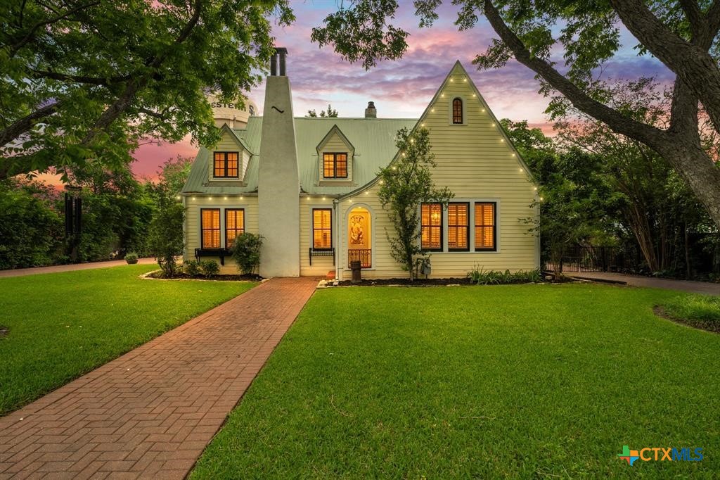 1310 E University Avenue, Georgetown, TX 78626 — photo 1