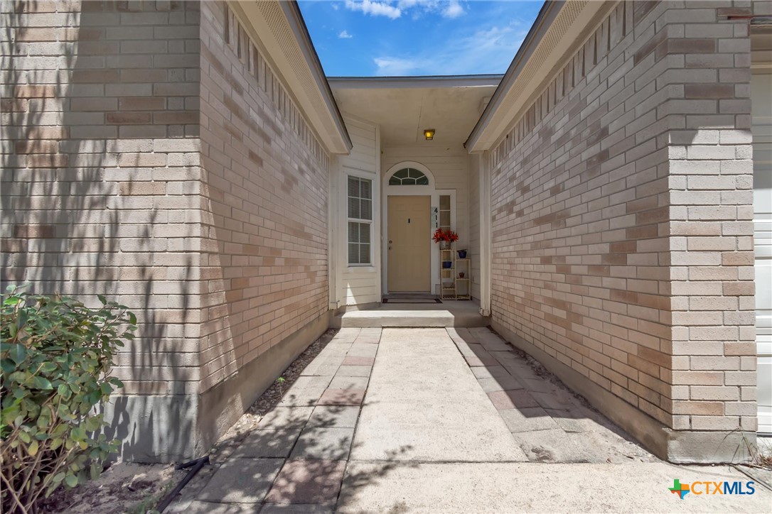 411 Estate, Hutto, TX 78634 — photo 1