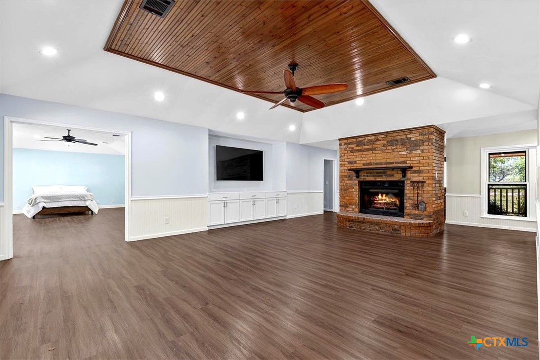 154 Shoreline, Bastrop, TX 78602 — photo 1