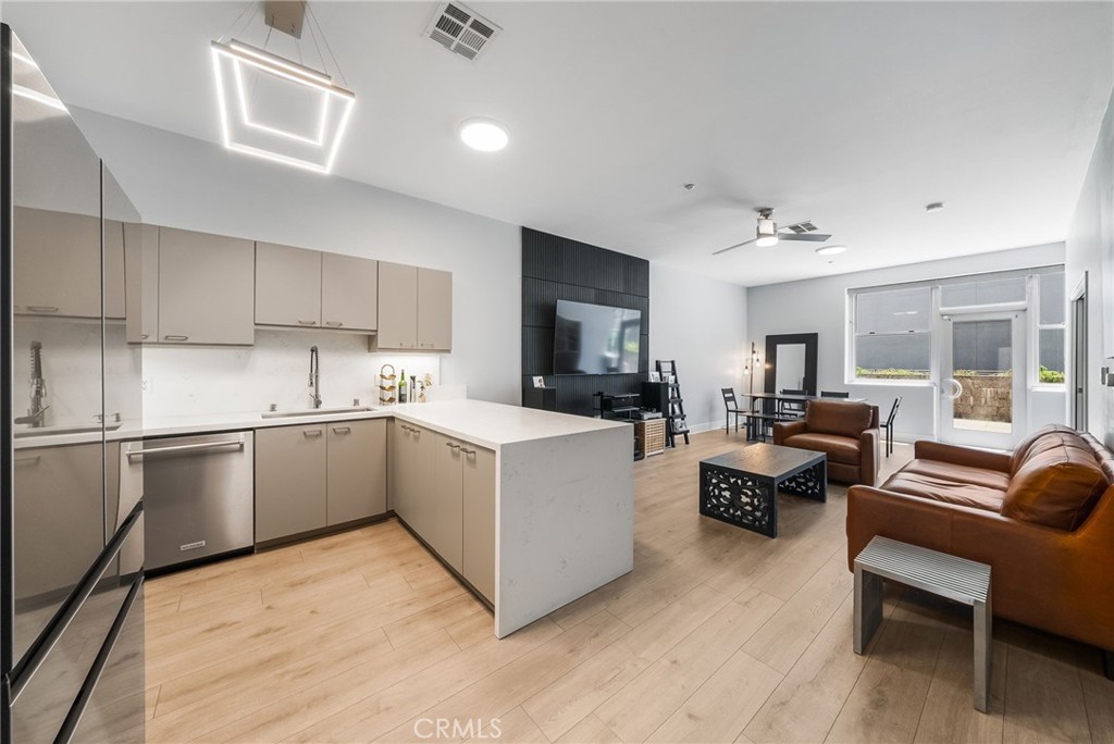 435 W Center Street Promenade 221, Anaheim, CA 92805 — photo 1