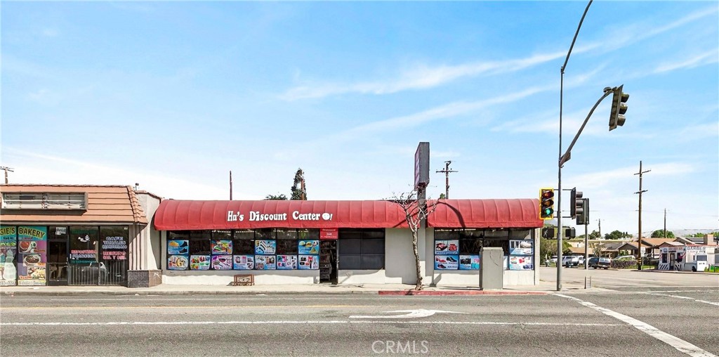 208 W Highland, San Bernardino, CA 92405 — photo 1