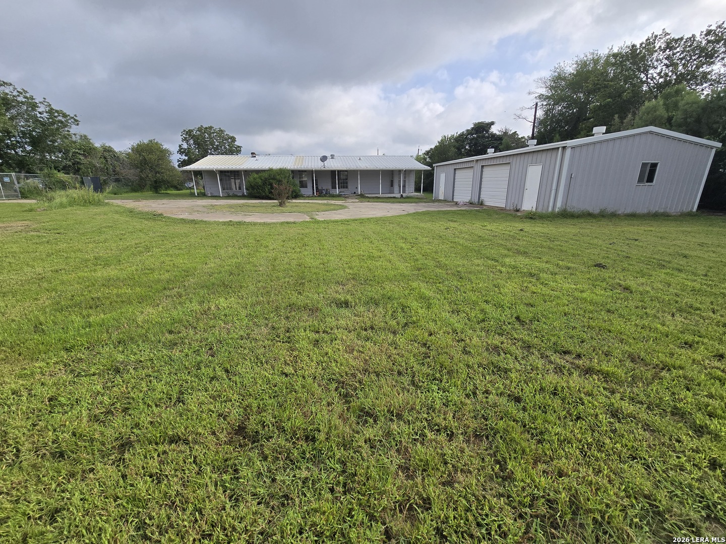 17490 Interstate 35, Atascosa, TX 78002 — photo 1