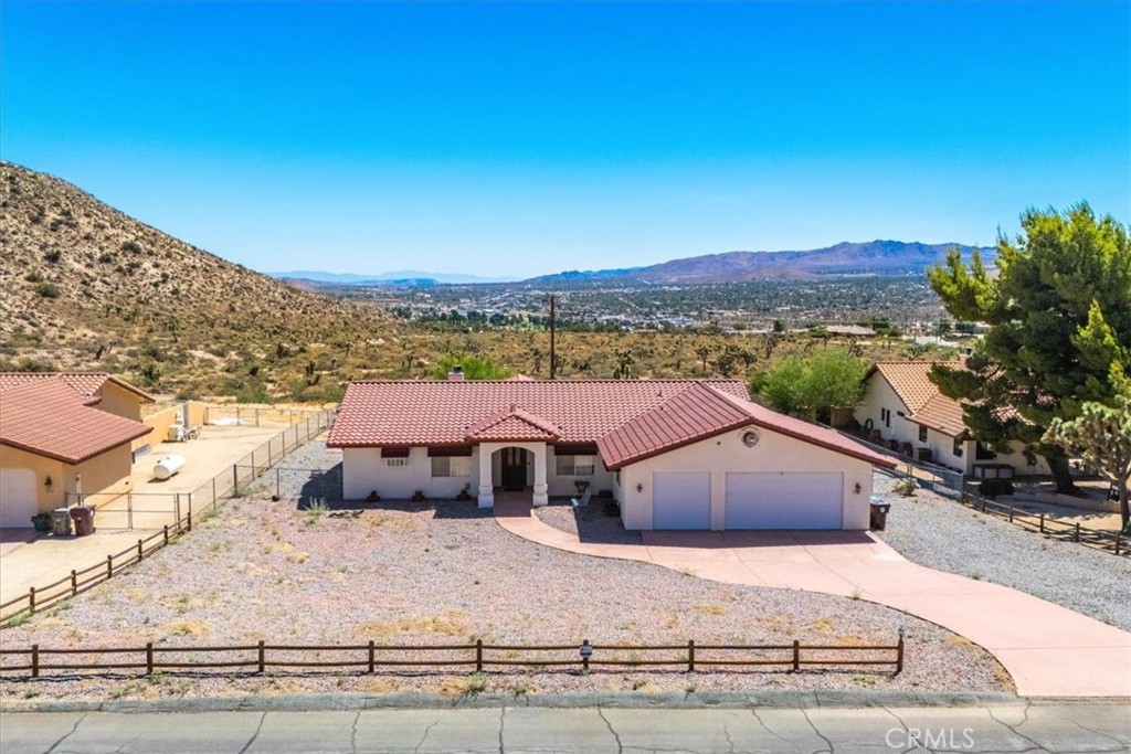 7495 Canyon Drive
