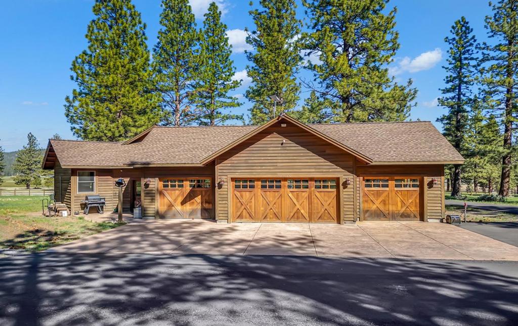 708200 Wingfield Road E, Janesville, CA 96114 — photo 1