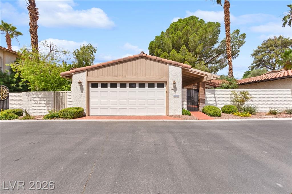 2400 Plaza Del Grande, Las Vegas, NV 89102 — photo 1