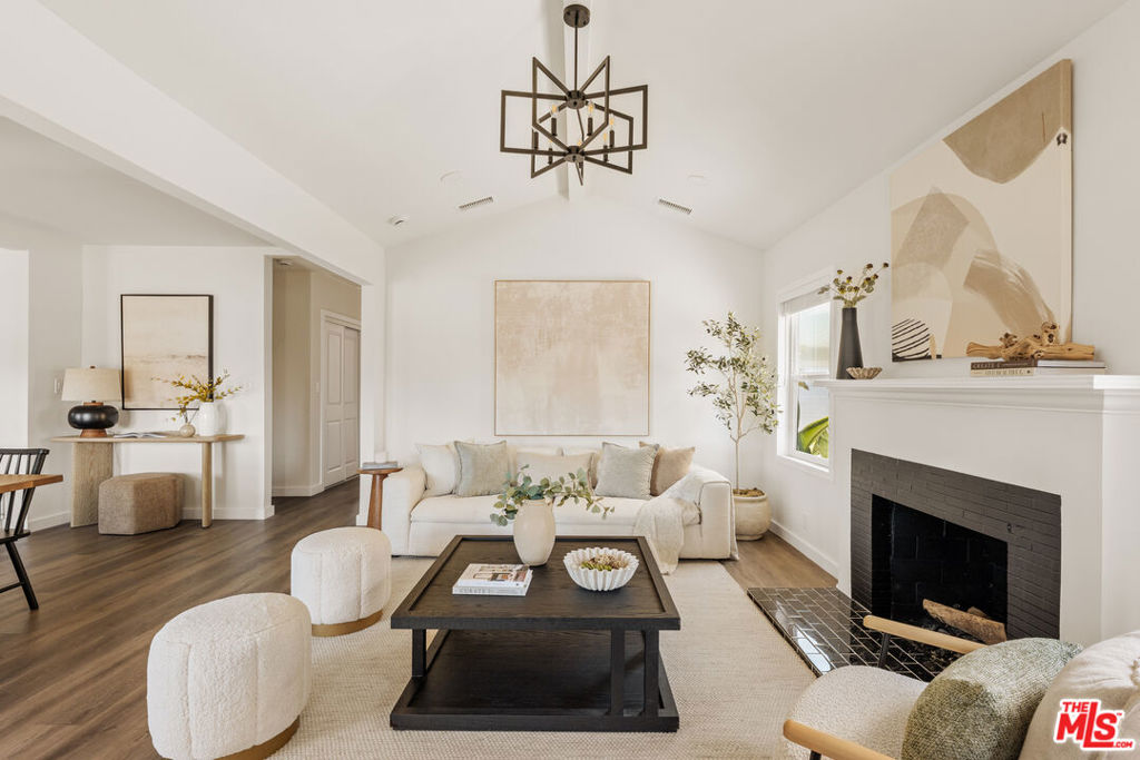 8421 Airlane Avenue, Los Angeles, CA 90045 — photo 1