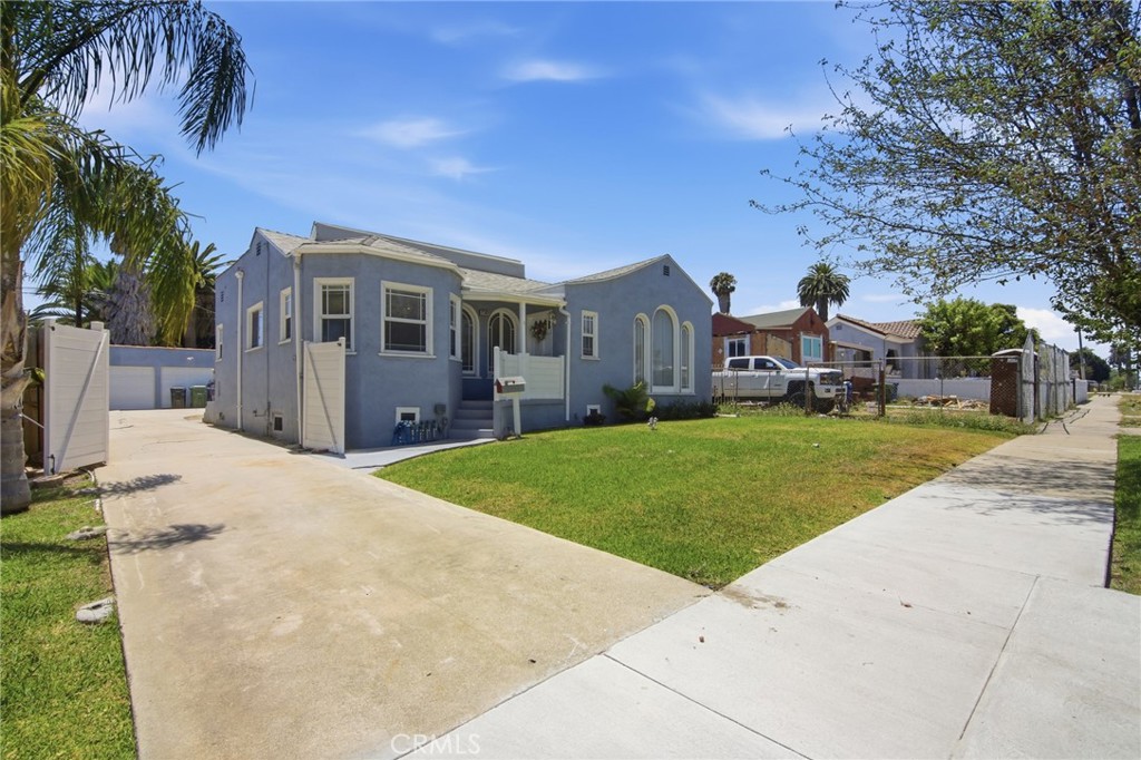 2142 W 73rd, Los Angeles, CA 90047 — photo 1