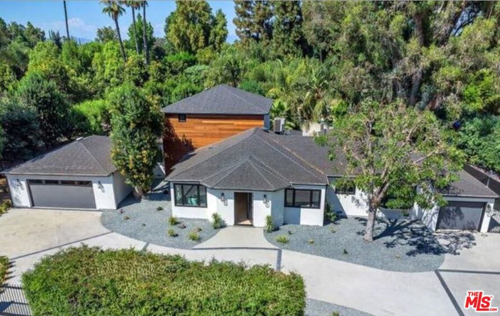 19061 Wells Drive, Los Angeles, CA 91356 — photo 1