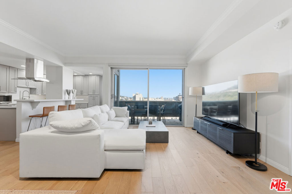 7250 Franklin Avenue 615, Los Angeles, CA 90046 — photo 1
