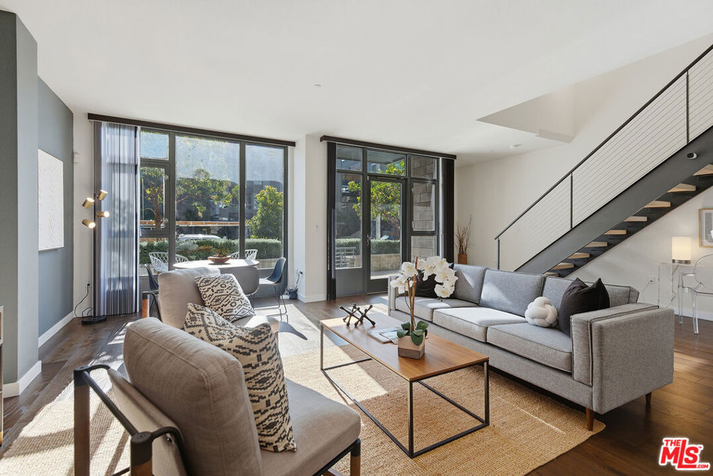 13045 Pacific 120, Los Angeles, CA 90094 — photo 1