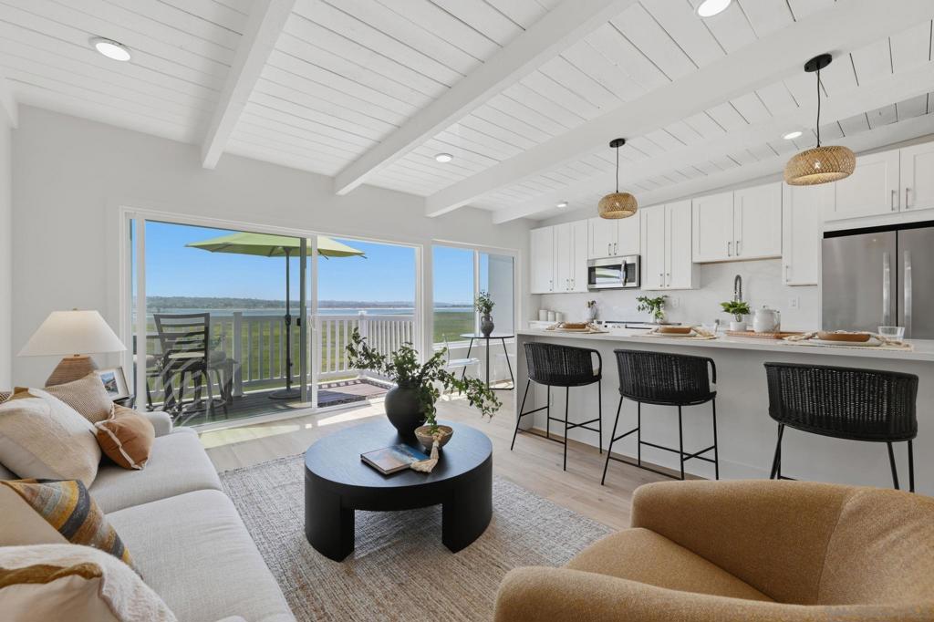 4013 Crown Point 2, San Diego, CA 92109 — photo 1