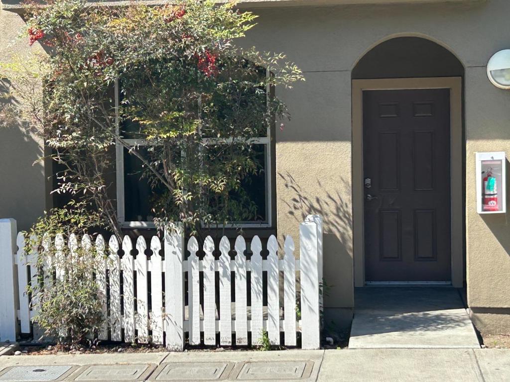 233 Pacifica Boulevard 101, Watsonville, CA 95076 — photo 1