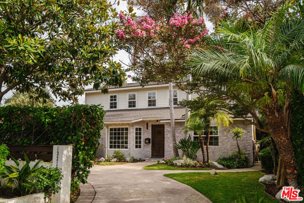 13230 Hesby Street, Los Angeles, CA 91423 — photo 1
