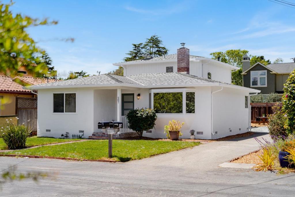 207 Kingsbury Drive, Aptos, CA 95003 — photo 1
