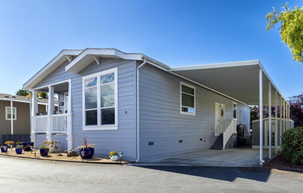 19 Primrose Street 19, Aptos, CA 95003 — photo 1