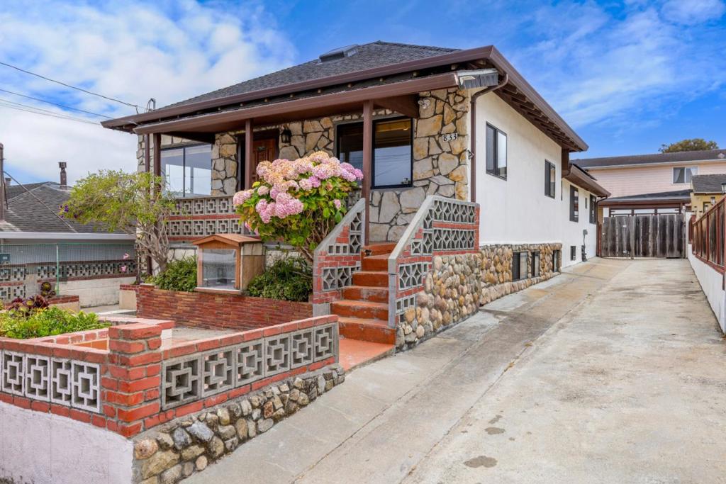 833 Hellam Street, Monterey, CA 93940 — photo 1